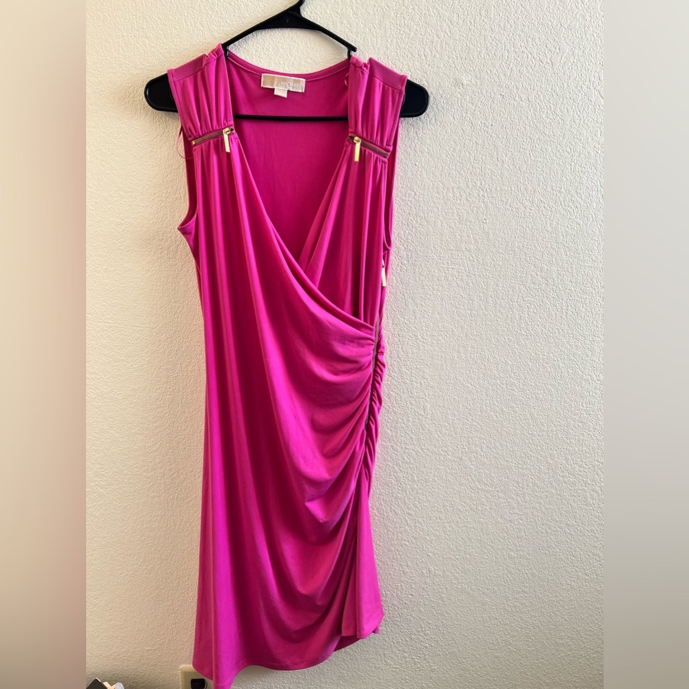 Michael Kors Womens Dress Size 6 Pink Color ,V-Neck, Zipper Closure